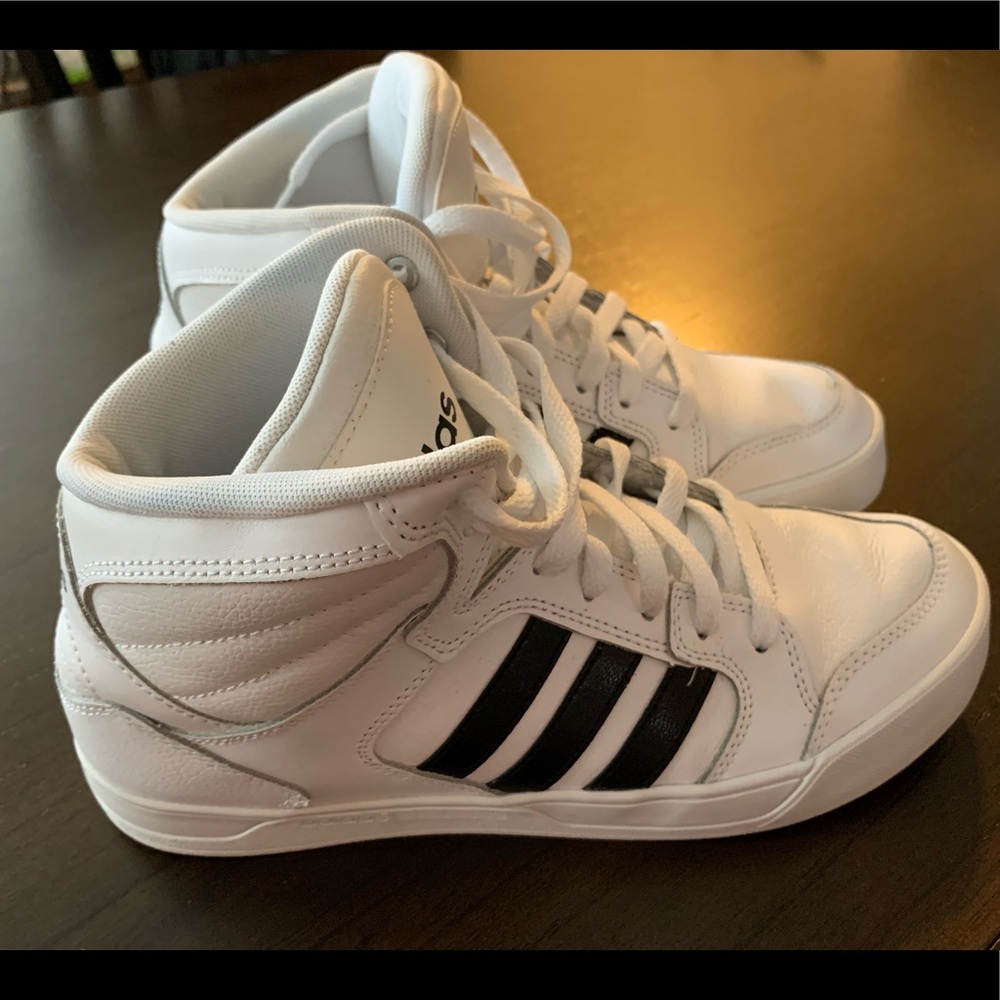 Adidas Sneakers Barely Worn. Size 8.5 Women’s